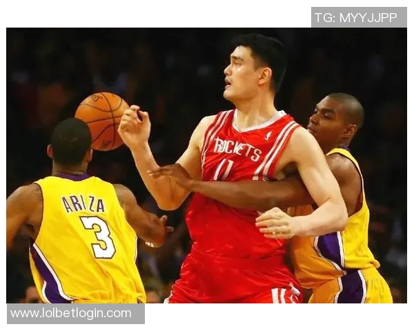 姚明从篮球新星到国际巨星的成长与奋斗历程探秘