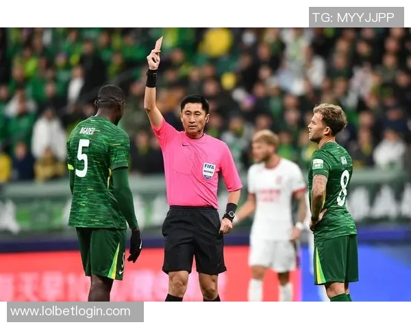 中超精彩对决国米大胜里昂红牌争议引发全场热议