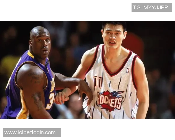 姚明在赛场上遭遇卡洛斯的强力挑战与对决分析