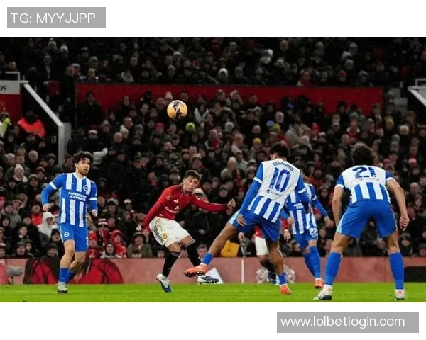 西甲精彩对决拜仁与曼联1比1平局逆转瞬间引发全场欢呼