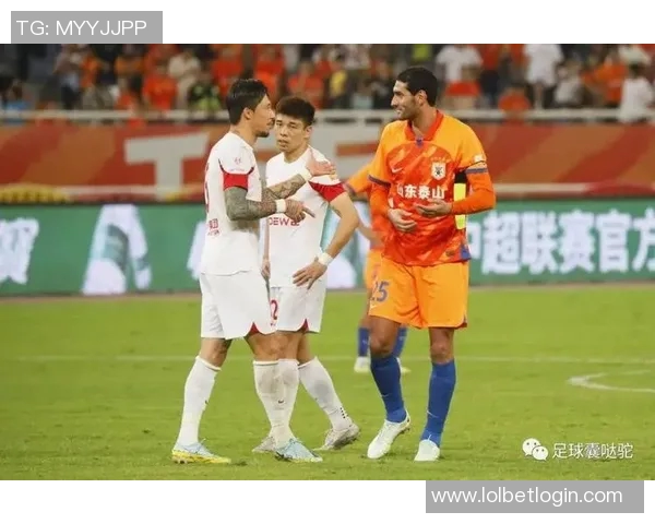 中超精彩对决尤文图斯大胜莱比锡帽子戏法引发争议判罚热议