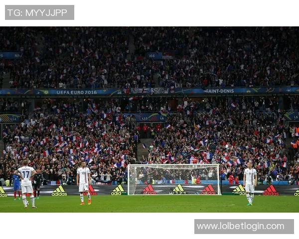 国王杯经典对决皇马逆转巴萨6-2绝杀瞬间战术解析 国王杯经典对决皇马逆转巴萨6-2绝杀瞬间战术解析