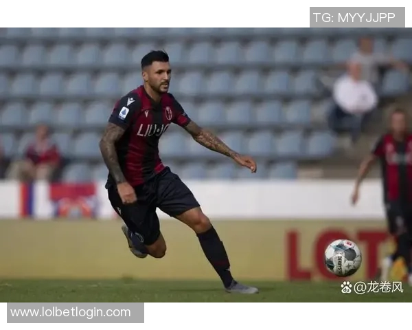 足总杯激战尤文图斯大胜那不勒斯争议判罚引发全场热议 足总杯激战尤文图斯大胜那不勒斯争议判罚引发全场热议