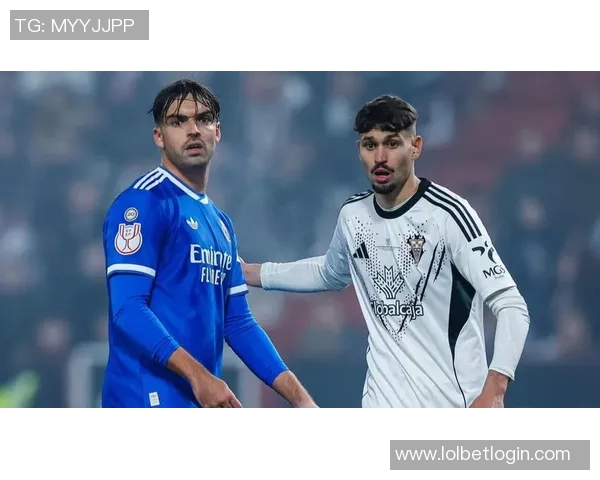 国王杯惊喜时刻皇马以微弱优势战胜那不勒斯引发全场热烈反响