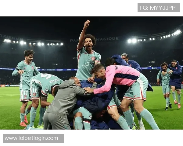 德甲激战巴黎圣日耳曼大胜曼联神奇扑救成比赛转折点分析